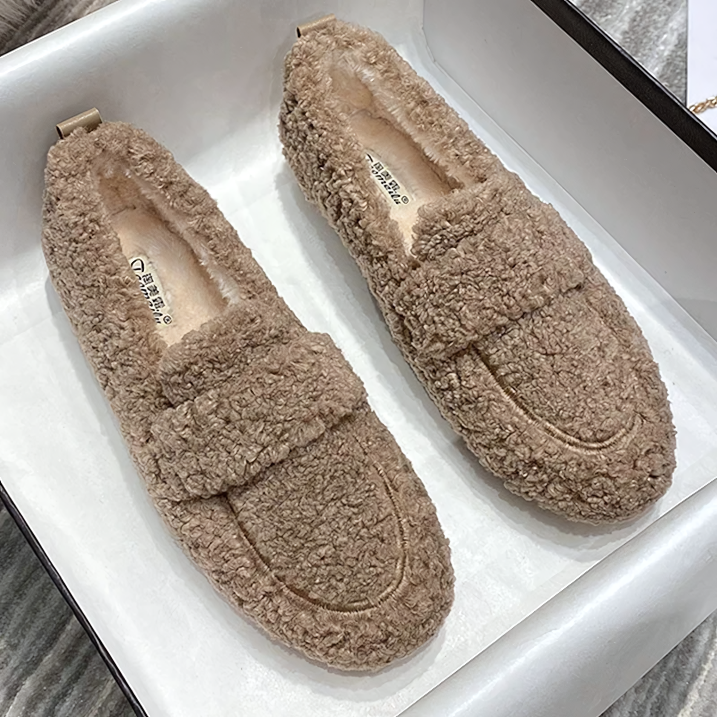 Audrina Plush Loafers - Omarm de perfecte combinatie van comfort, warmte en mode