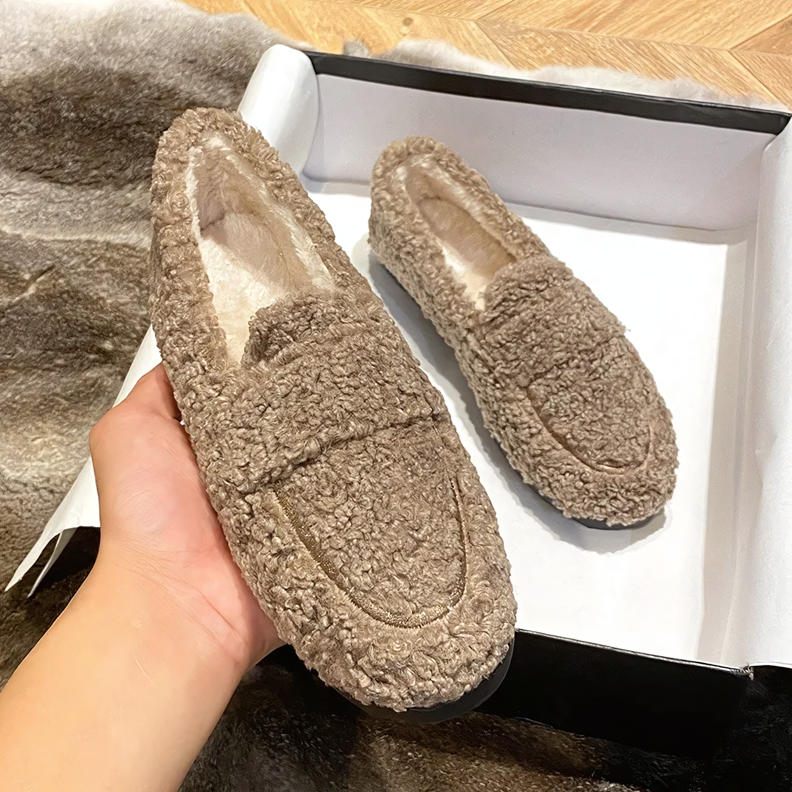 Audrina Plush Loafers - Omarm de perfecte combinatie van comfort, warmte en mode