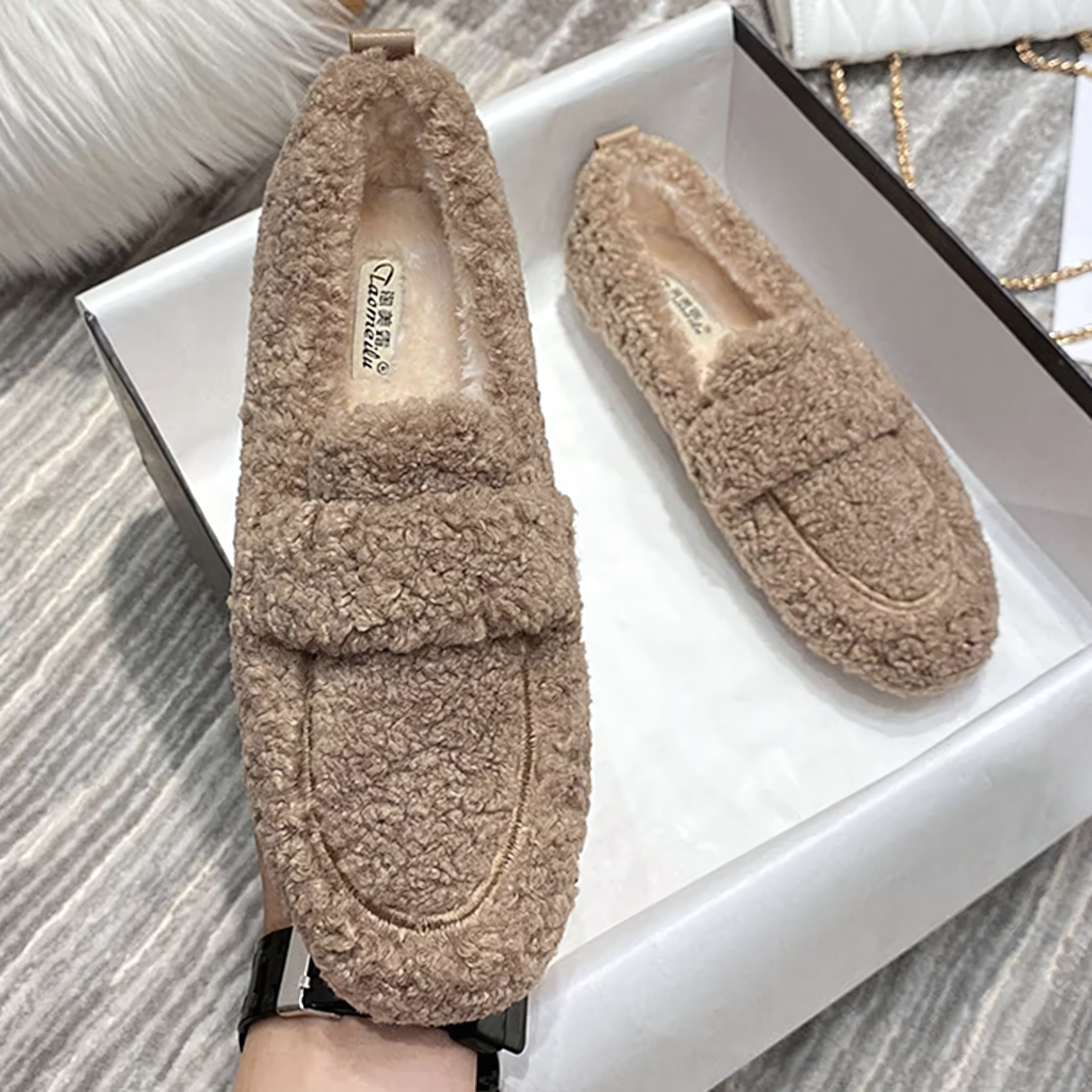 Audrina Plush Loafers - Omarm de perfecte combinatie van comfort, warmte en mode