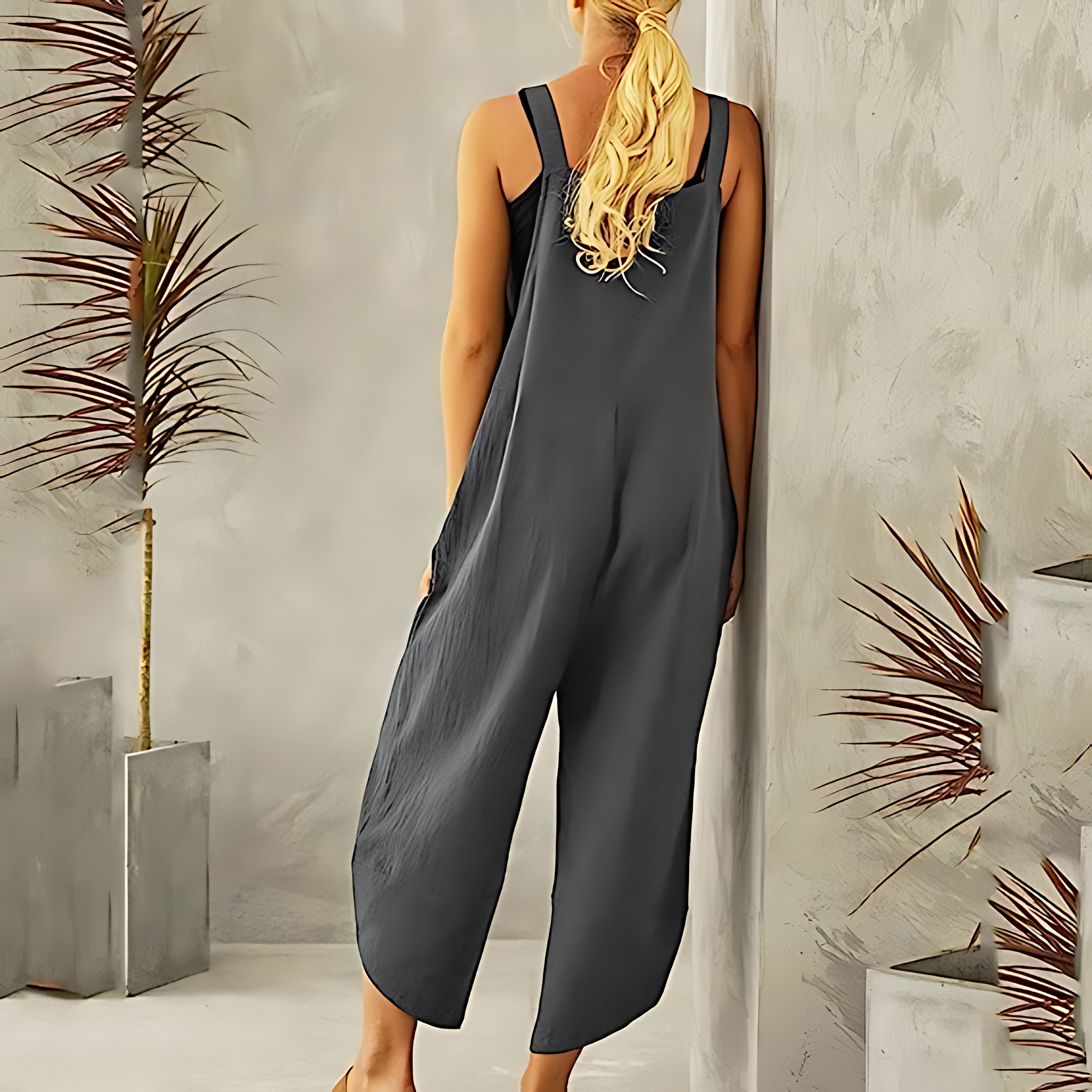 Coby Jumpsuit - Een unieke styling aan de zoom die je outfits naar een hoger niveau tilt!