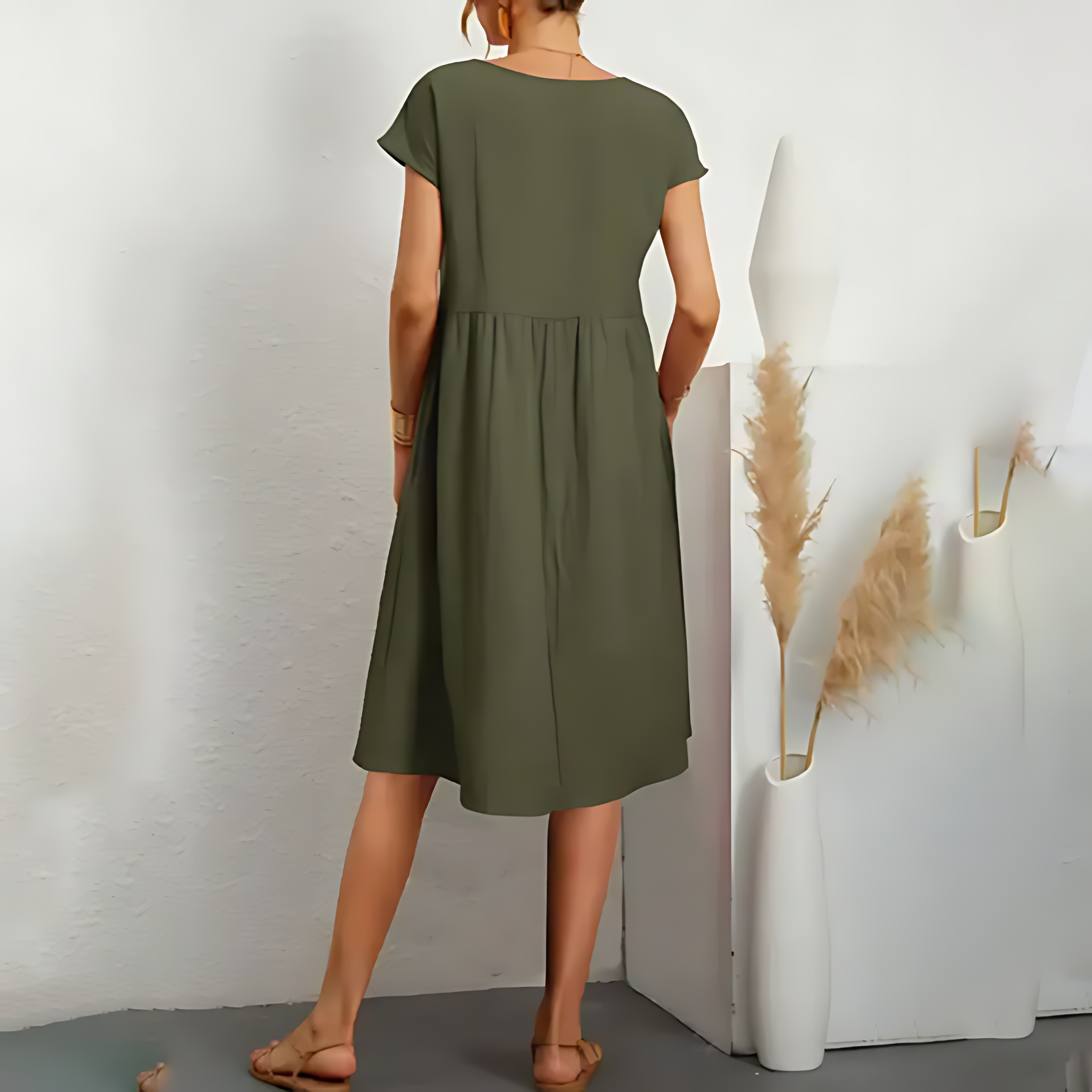 Janna Dress - Geniet van eenvoud en comfort in deze effen jurk!