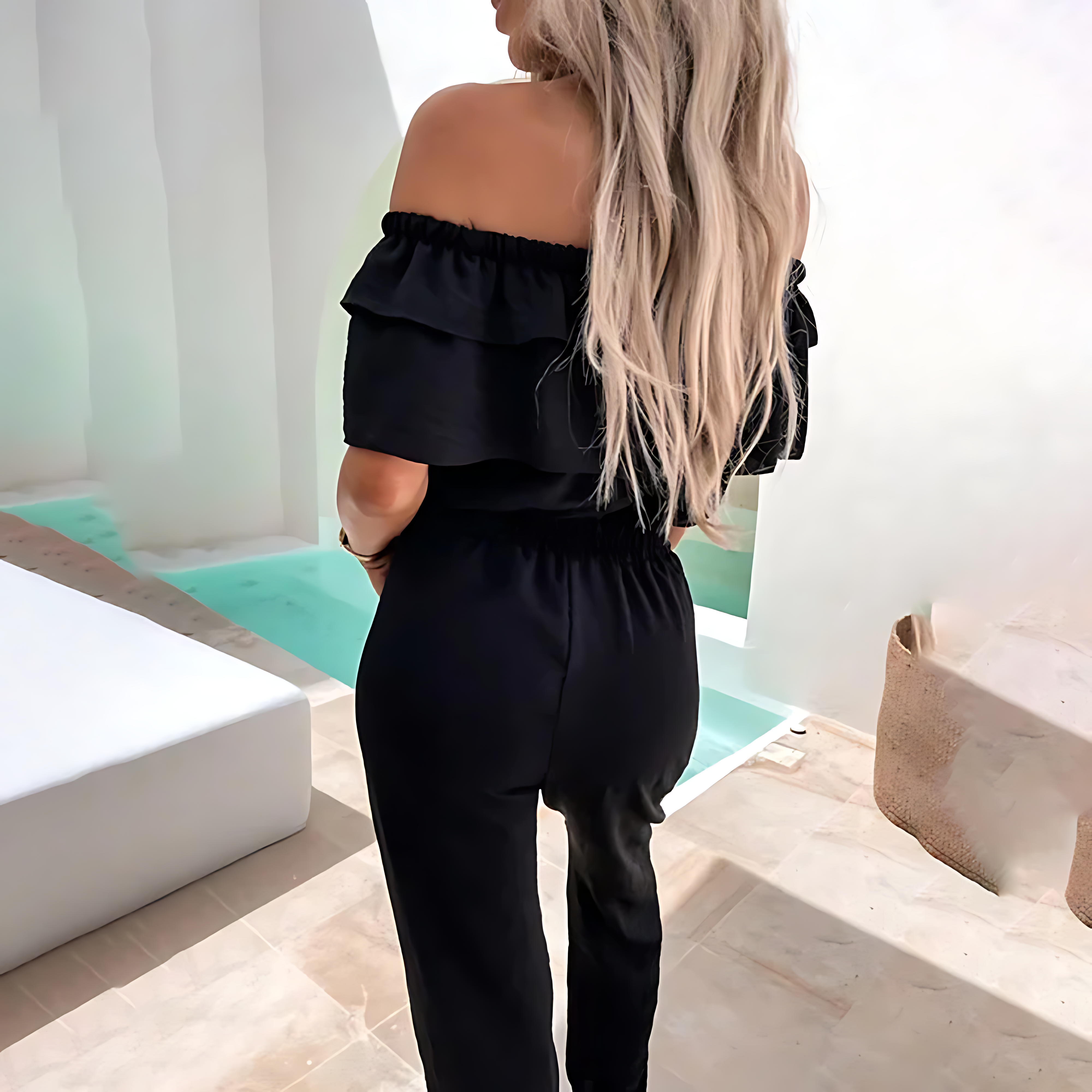 Sofie Jumpsuit - Een goede mix van eenvoudig en modieus met deze off shoulder!